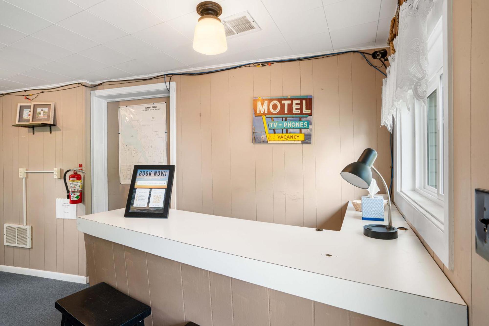 South Arm Retreats Motel East Jordan Exterior foto