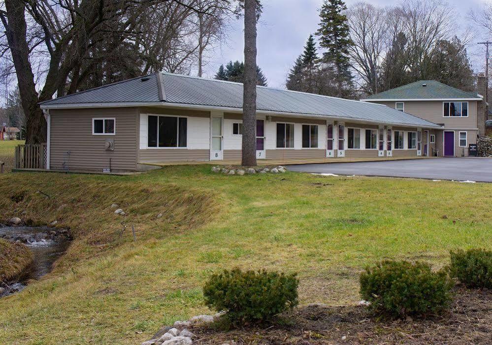 South Arm Retreats Motel East Jordan Exterior foto